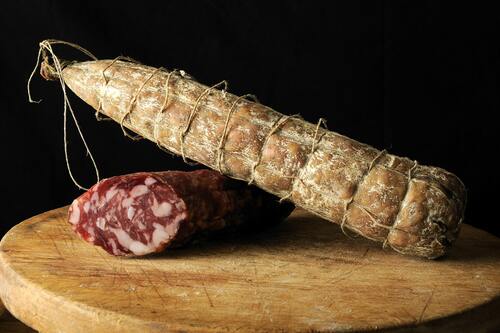 Insaccati in budello naturale: salame