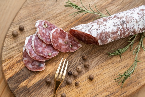 salame vestito con budello bnaturale min